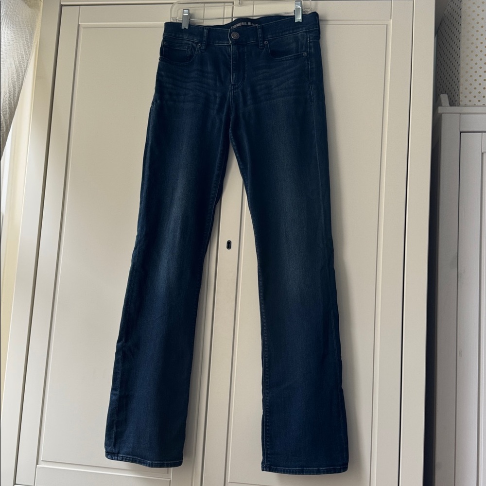 Dark Wash Express Barely Boot Mid Rise Jean Size 6R